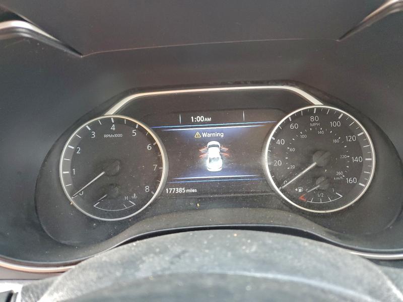 Фото 9 - NISSAN MAXIMA