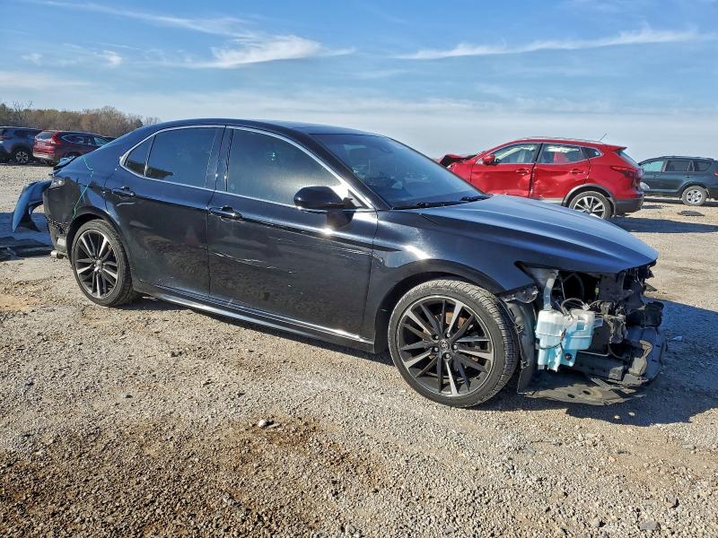 Фото 4 - TOYOTA CAMRY