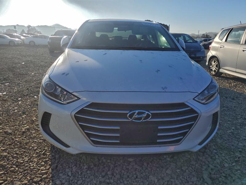 Фото 5 - HYUNDAI ELANTRA