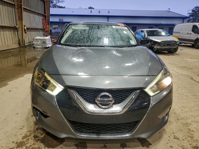 Фото 5 - NISSAN MAXIMA