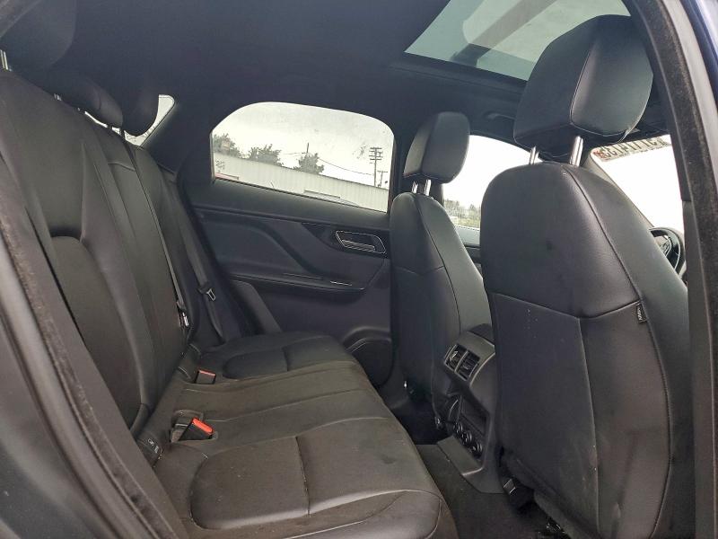 Фото 10 - JAGUAR F-PACE