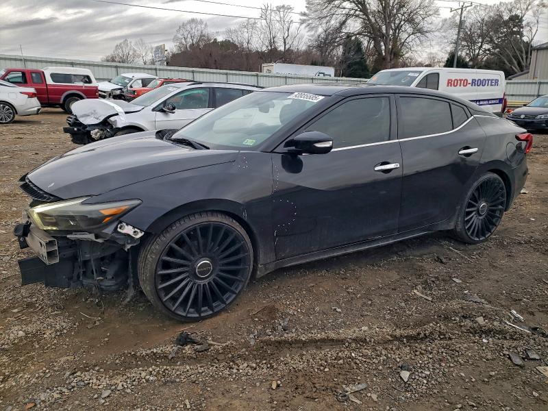 Фото 1 - NISSAN MAXIMA