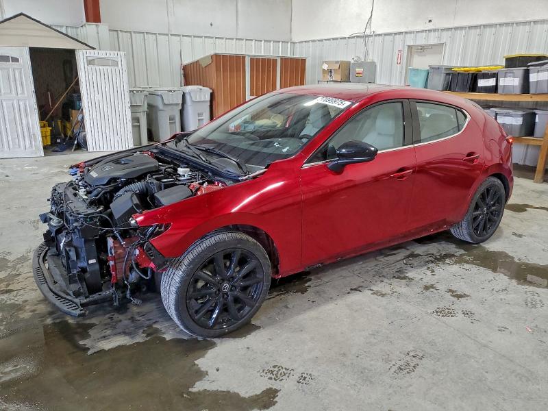 Фото 1 - MAZDA 3