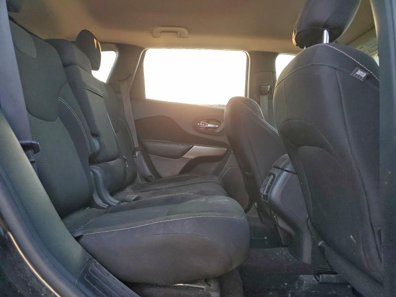 Фото 11 - JEEP GRAND CHER