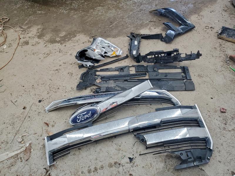 Фото 12 - FORD F-150