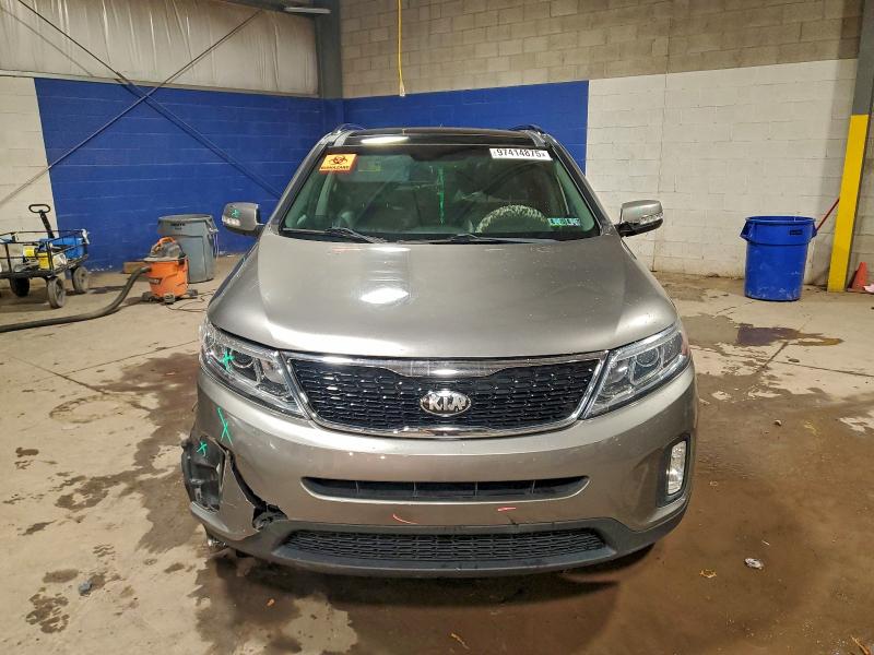 Фото 5 - KIA SORENTO