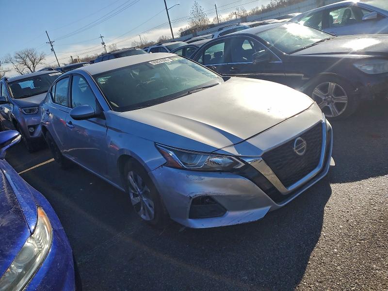 Фото 4 - NISSAN ALTIMA