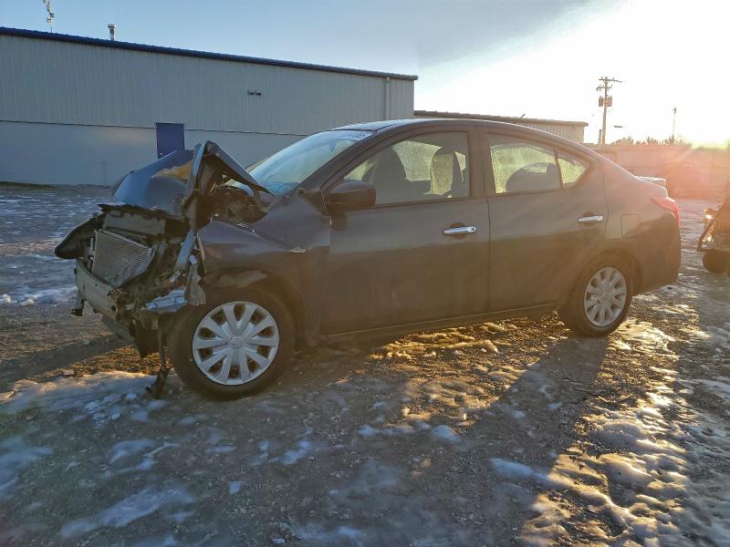Фото 1 - NISSAN VERSA