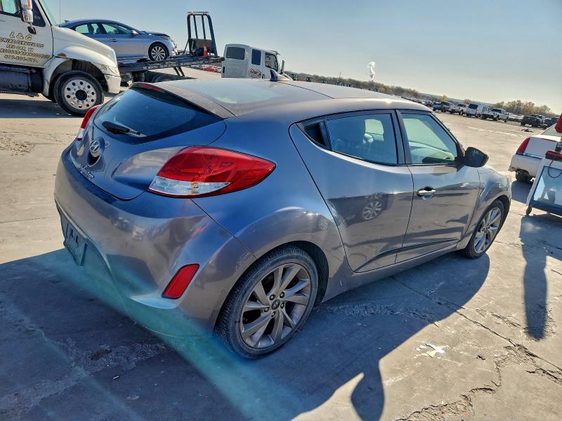 Фото 3 - HYUNDAI VELOSTER