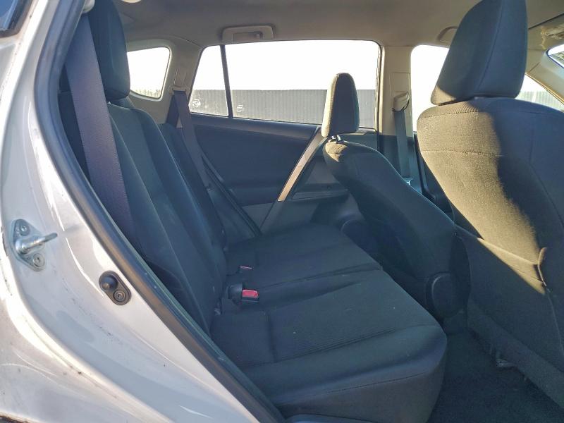 Фото 11 - TOYOTA RAV4