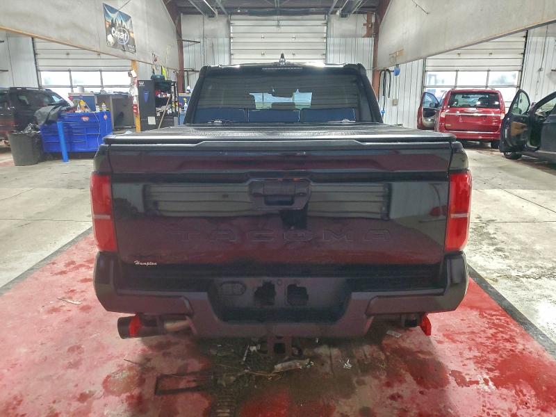 Фото 6 - TOYOTA TACOMA