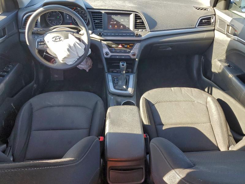 Фото 8 - HYUNDAI ELANTRA