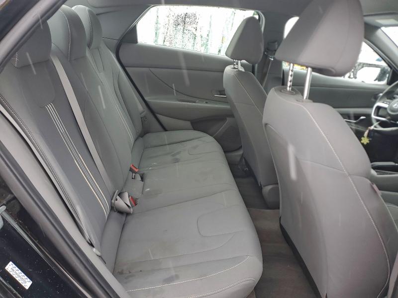 Фото 10 - HYUNDAI ELANTRA