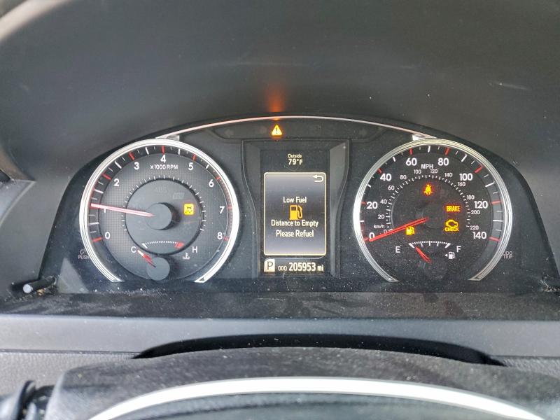 Фото 9 - TOYOTA CAMRY