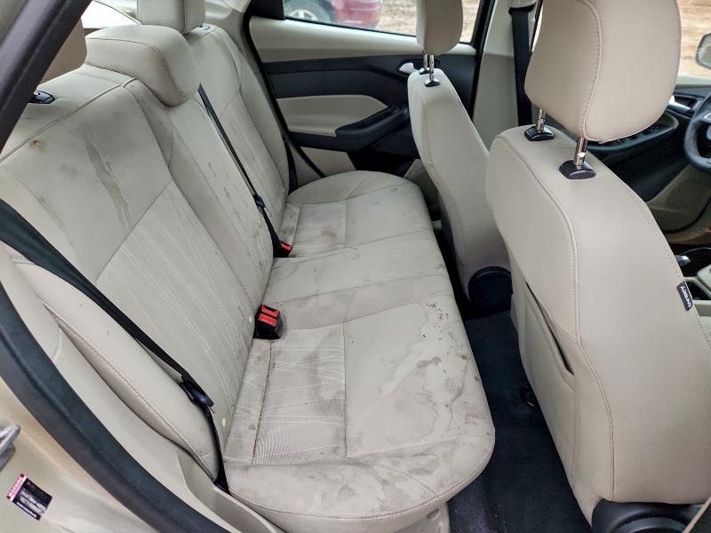 Фото 10 - FORD FOCUS