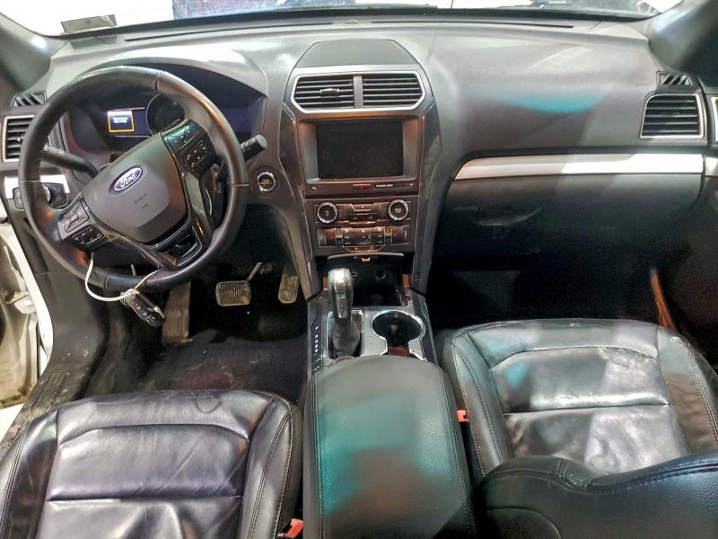 Фото 8 - FORD EXPLORER