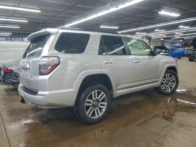 Фото 3 - TOYOTA 4RUNNER