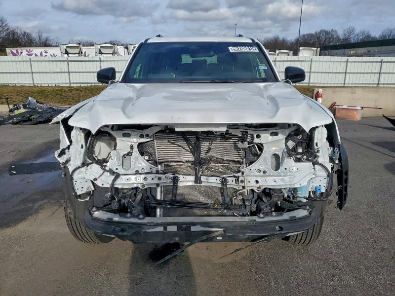 Фото 5 - TOYOTA 4RUNNER