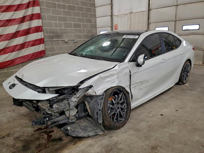 Фото 1 - TOYOTA CAMRY