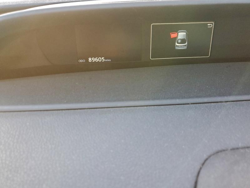 Фото 9 - TOYOTA PRIUS