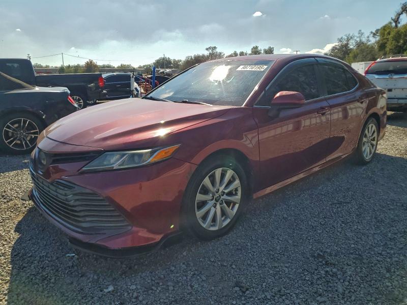 Фото 1 - TOYOTA CAMRY