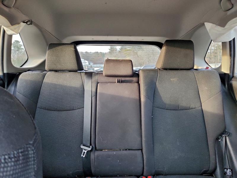 Фото 10 - TOYOTA RAV4