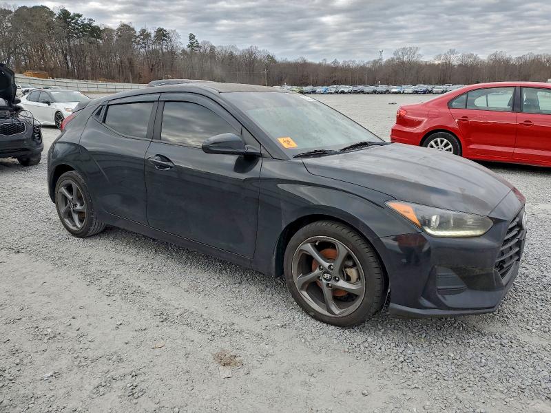 Фото 4 - HYUNDAI VELOSTER