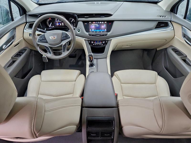 Фото 8 - CADILLAC XT5