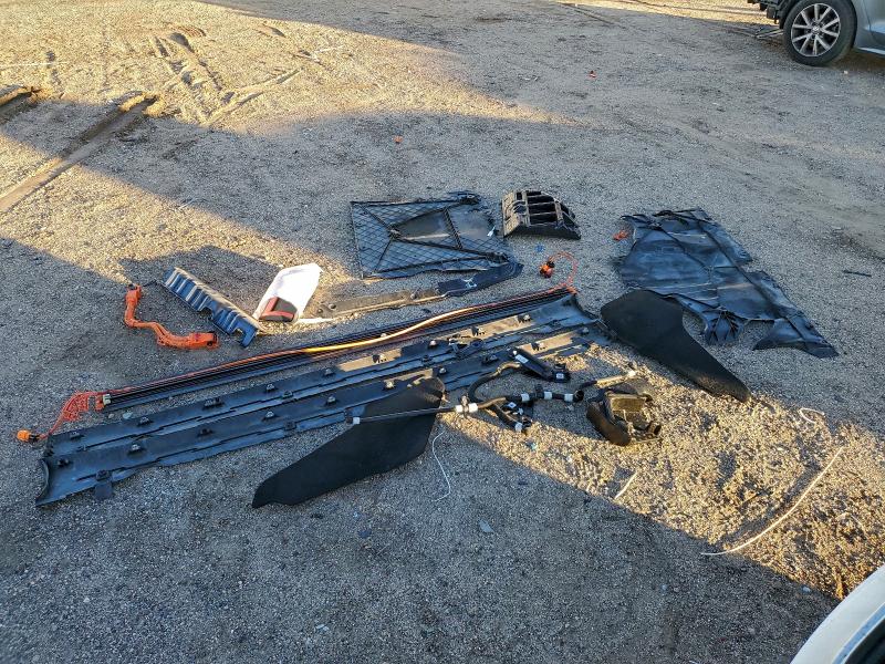 Фото 12 - TESLA MODEL 3