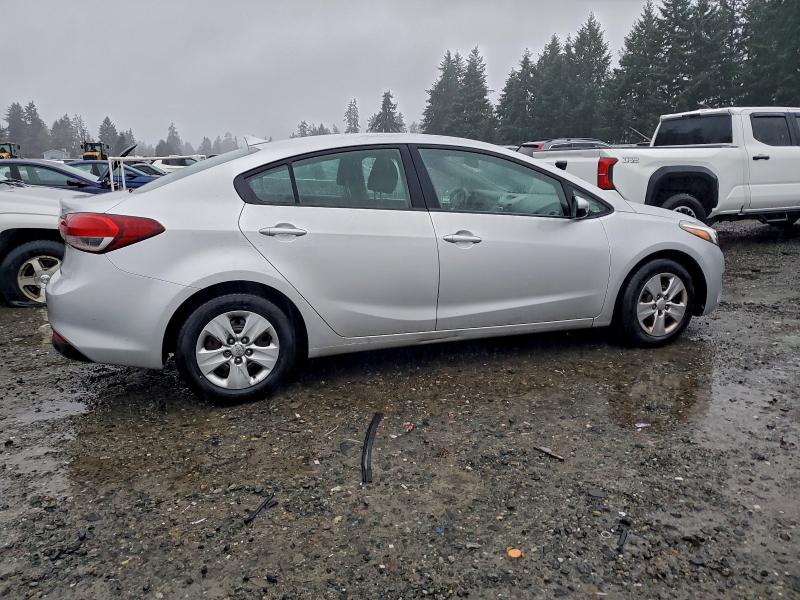 Фото 3 - KIA FORTE