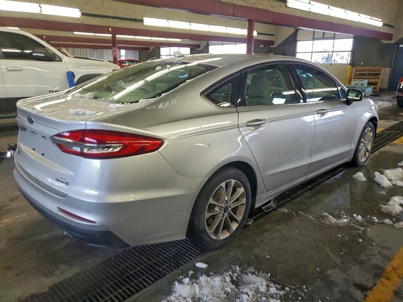 Фото 3 - FORD FUSION