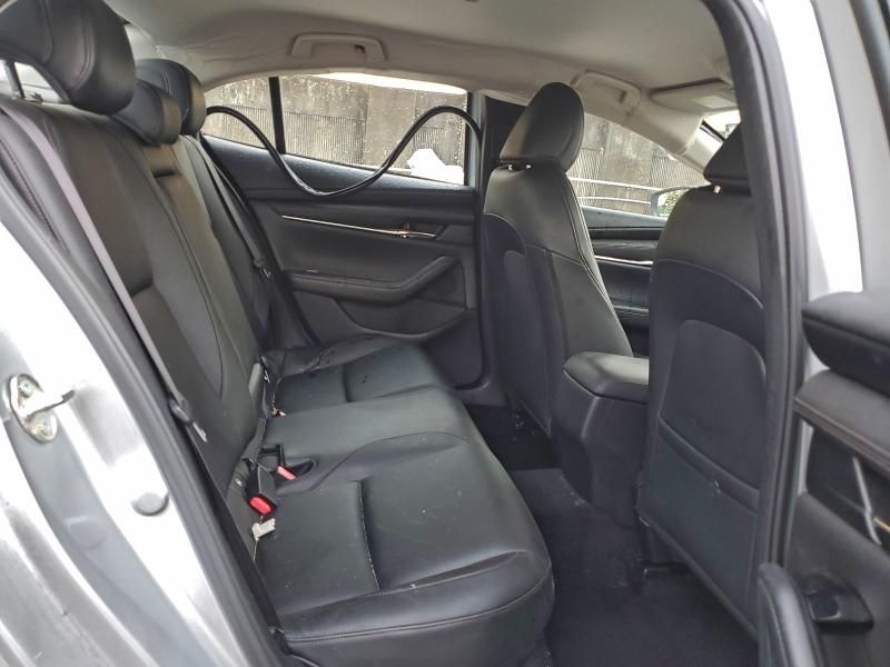 Фото 10 - MAZDA 3