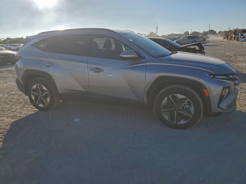 Фото 4 - HYUNDAI TUCSON