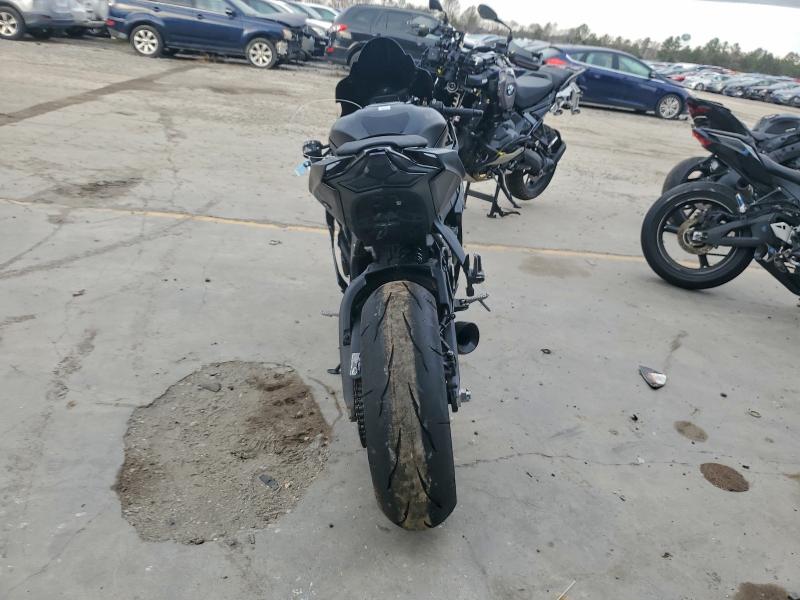 KAWASAKI ZX1002 M 2025