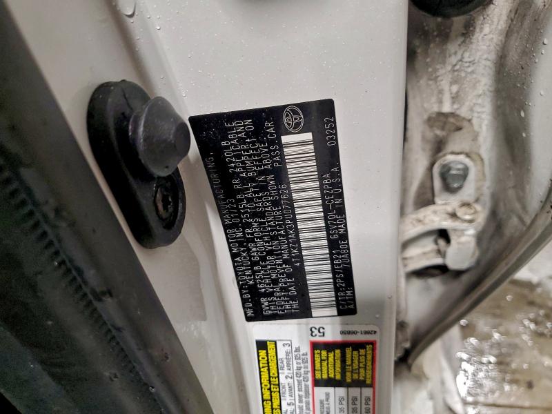 Фото 13 - TOYOTA CAMRY