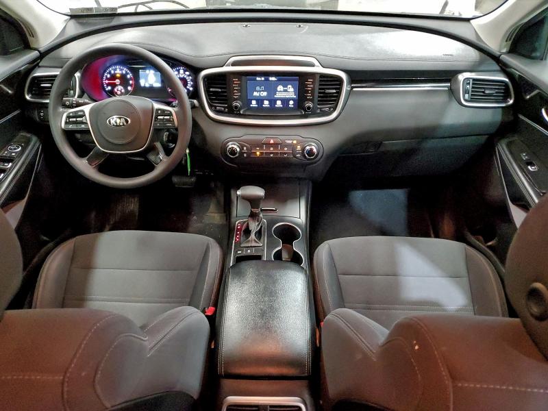 Фото 8 - KIA SORENTO