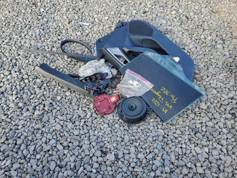 Фото 12 - MAZDA 3