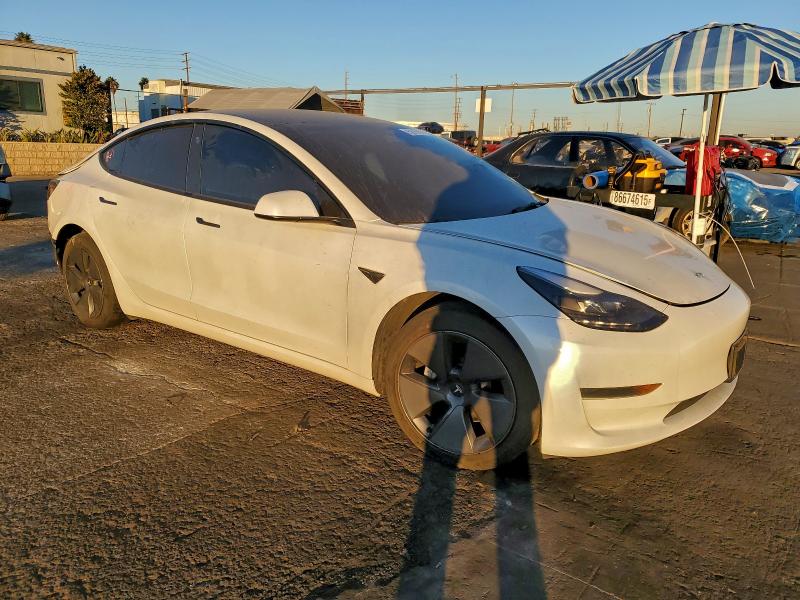 Фото 4 - TESLA MODEL 3