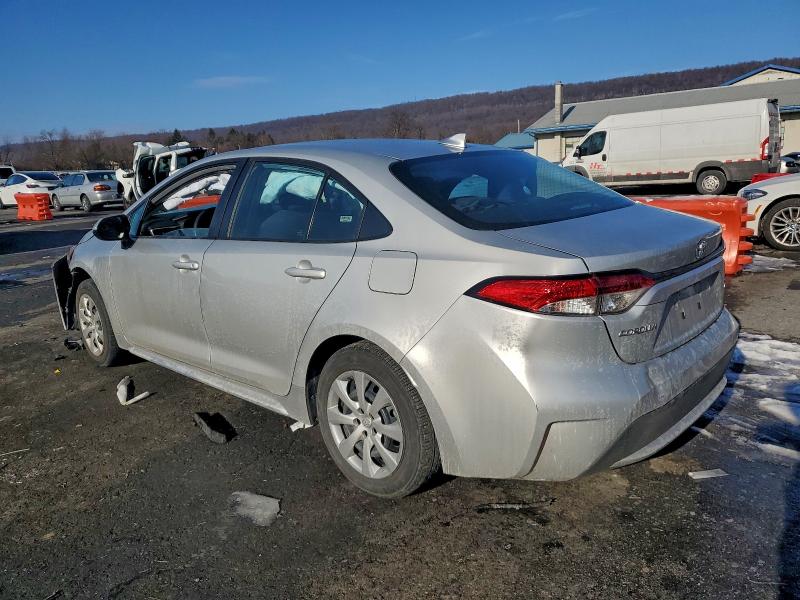 Фото 2 - TOYOTA COROLLA