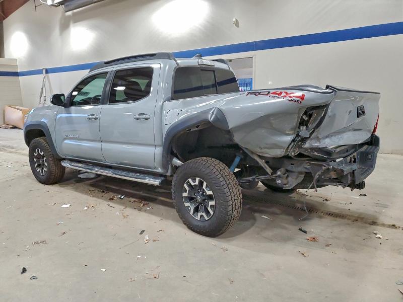 Фото 2 - TOYOTA TACOMA