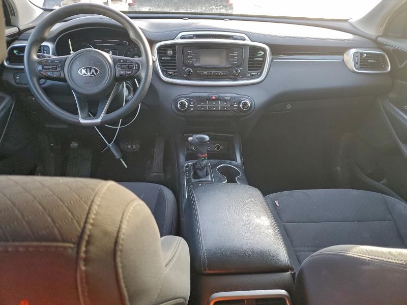 Фото 8 - KIA SORENTO