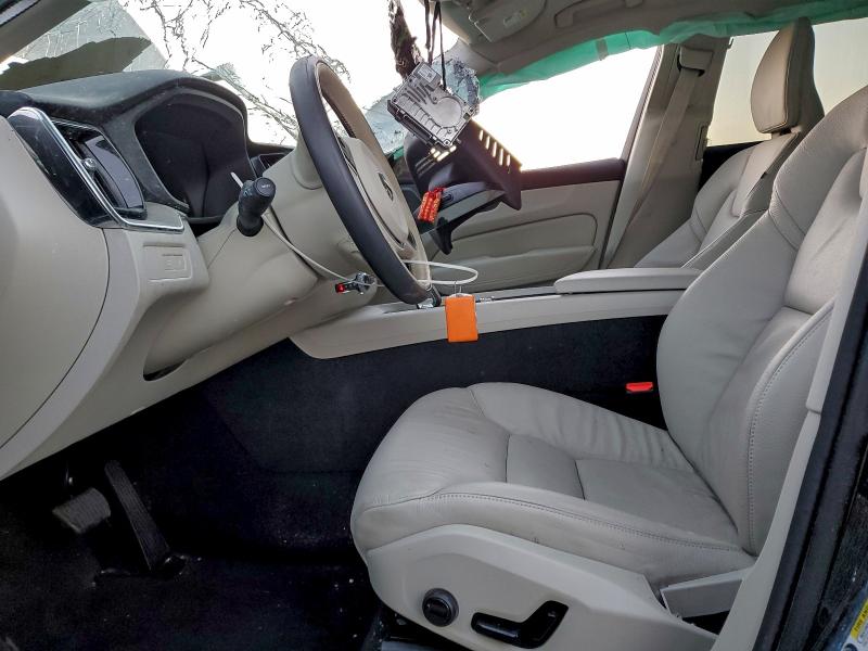 VOLVO XC60 PLUS 2024 VIN YV4H60DL3R1915452