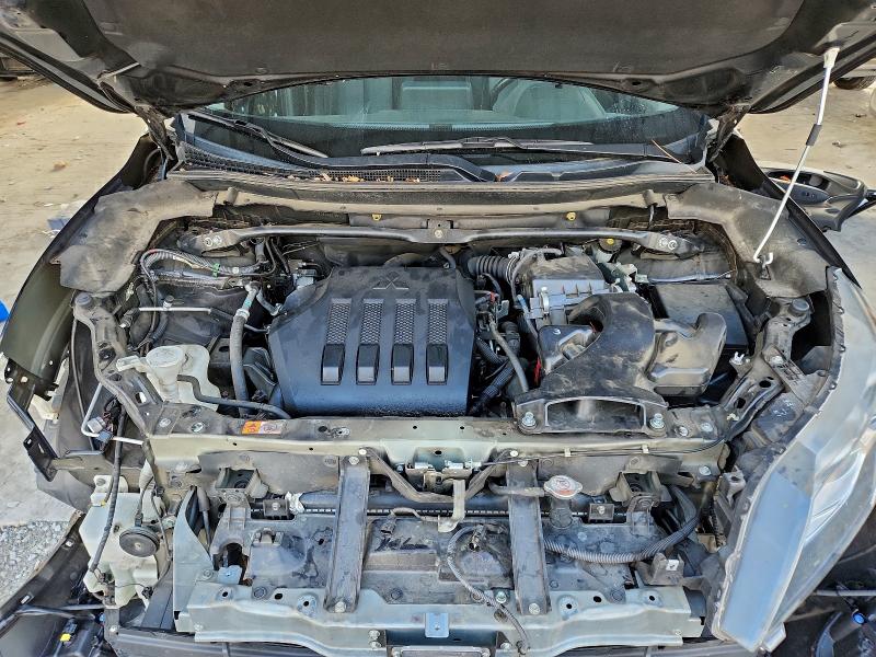 Фото 11 - MITSUBISHI ECLIPSE