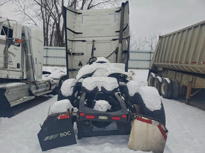 Фото 6 - VOLVO All Models