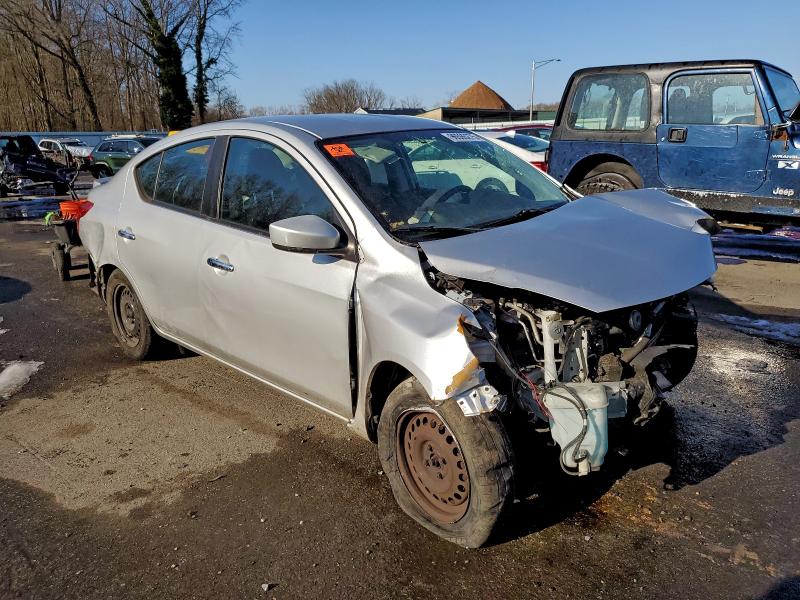 Фото 4 - NISSAN VERSA