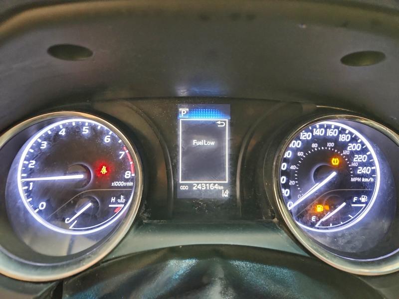 Фото 9 - TOYOTA CAMRY