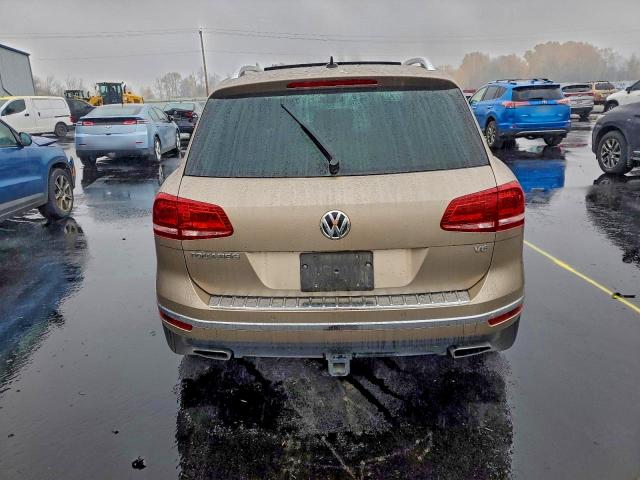 VOLKSWAGEN TOUAREG 2017 VIN WVGRF7BP1HD005054