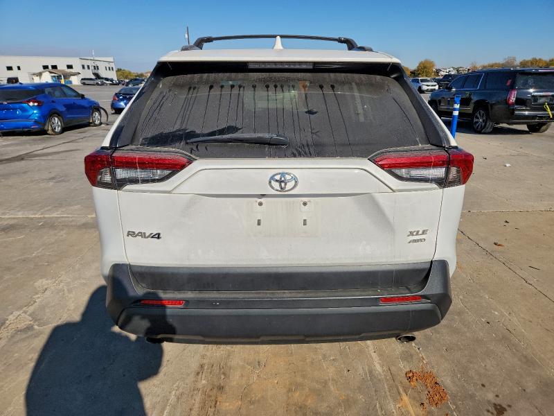 Фото 6 - TOYOTA RAV4