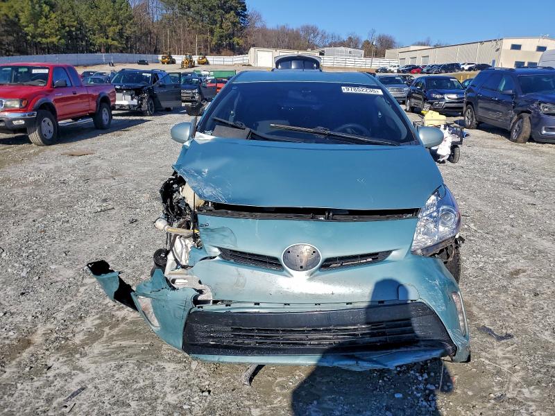 Фото 5 - TOYOTA PRIUS