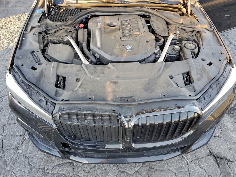 Фото 11 - BMW 7 SERIES